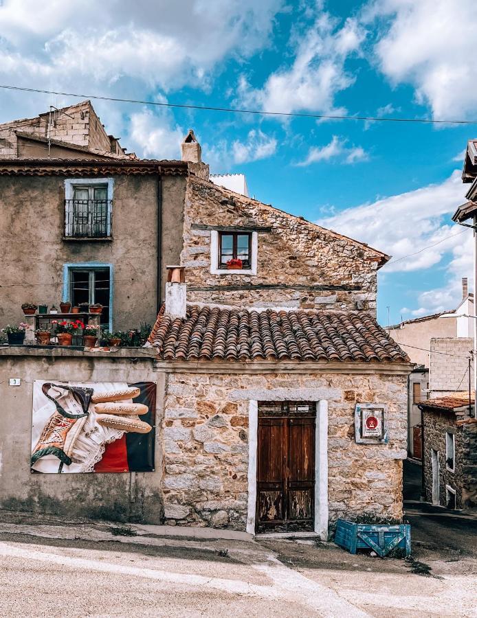 Casa Masini Bed & Breakfast Fonni Exterior photo