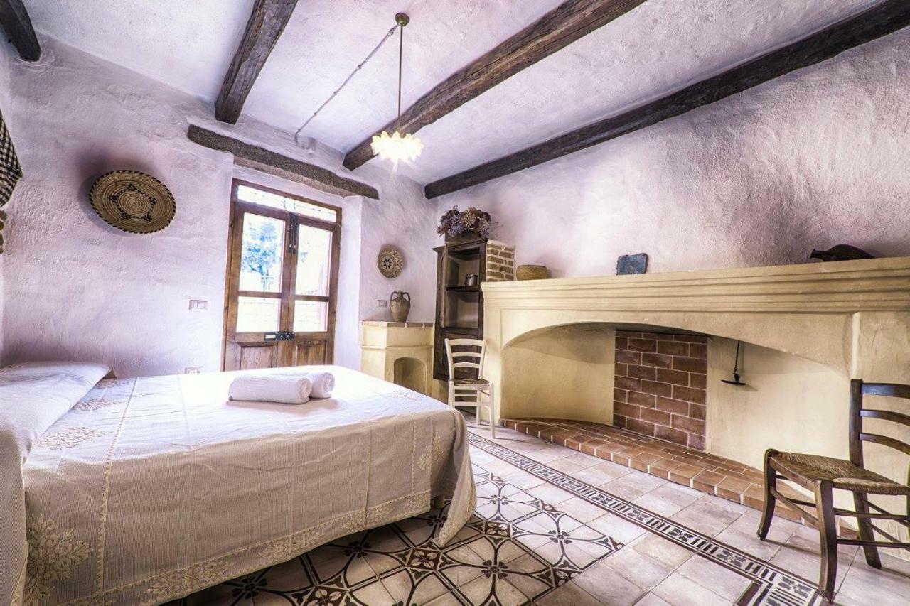 Casa Masini Bed & Breakfast Fonni Exterior photo