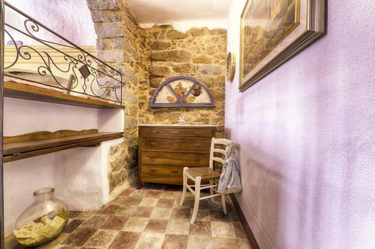 Casa Masini Bed & Breakfast Fonni Exterior photo