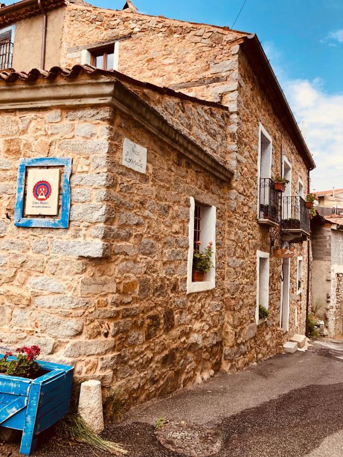 Casa Masini Bed & Breakfast Fonni Exterior photo